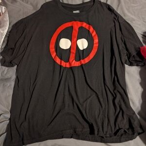 Men's Shirt Size XXL, Marvel Black and Red Deadpool Tee